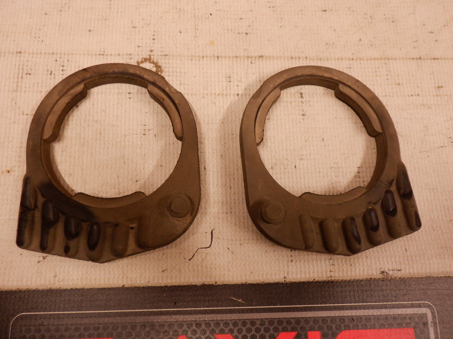 2009 Pontiac G8 Cradle Bushings Set OEM - Day's Parts Yard