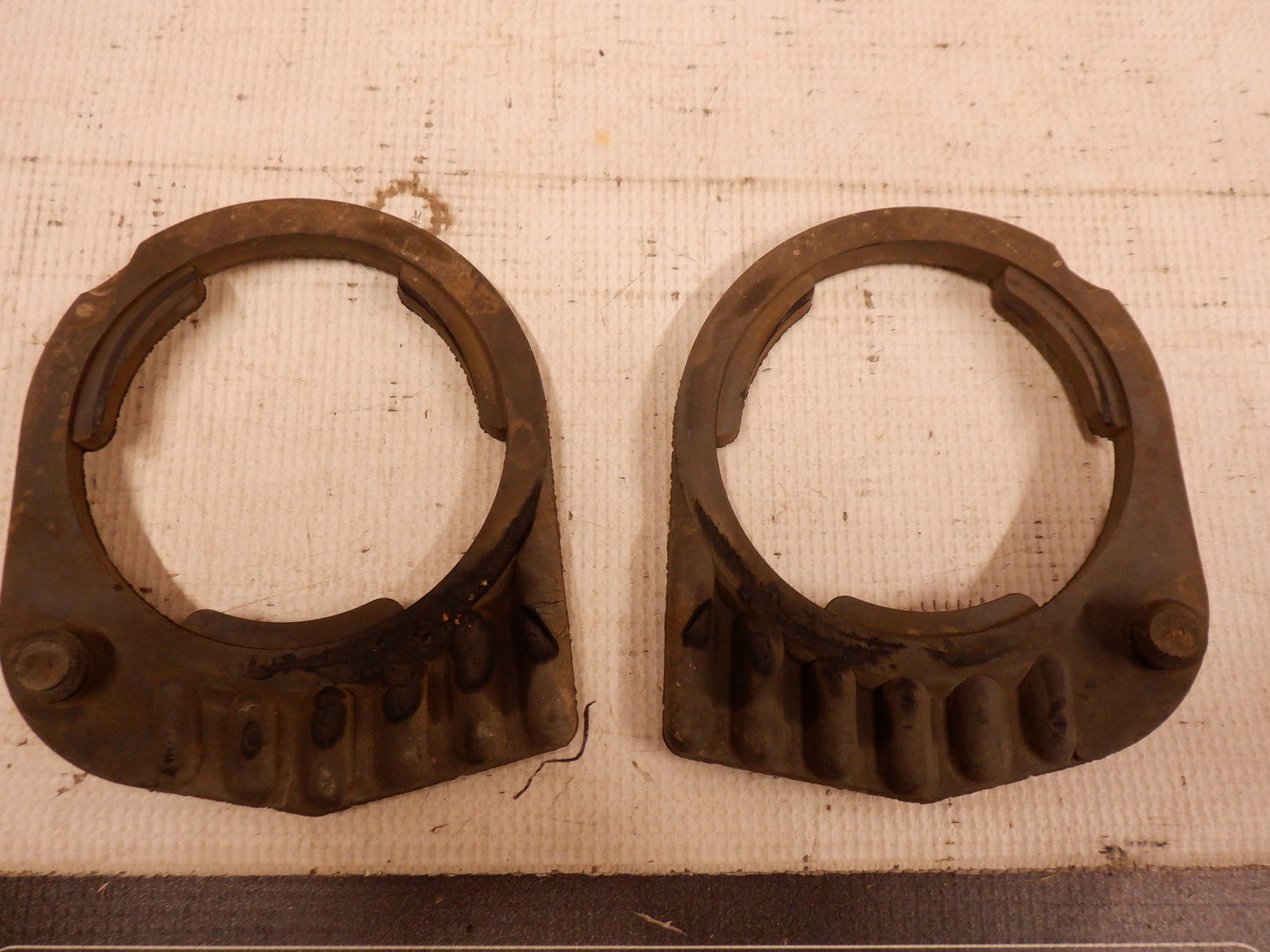 2009 Pontiac G8 Cradle Bushings Set OEM - Day's Parts Yard