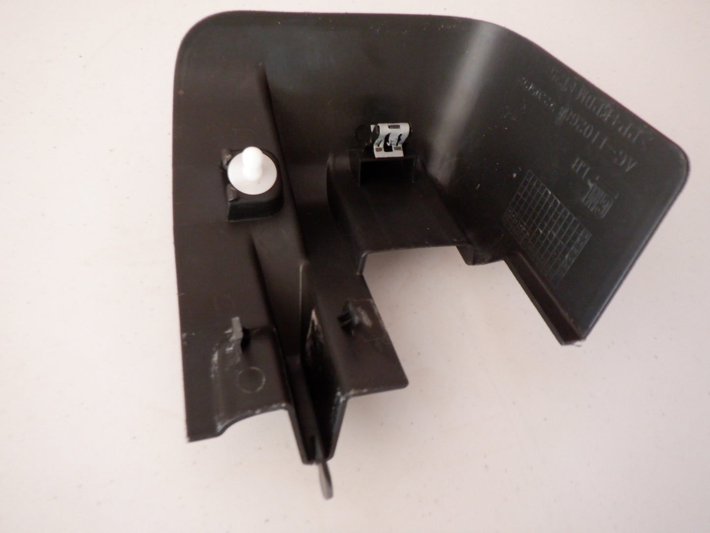 2008-2009 Pontiac G8 Driver LH Outer Seat Track Trim Cover 92205792 OEM - Day's Parts Yard