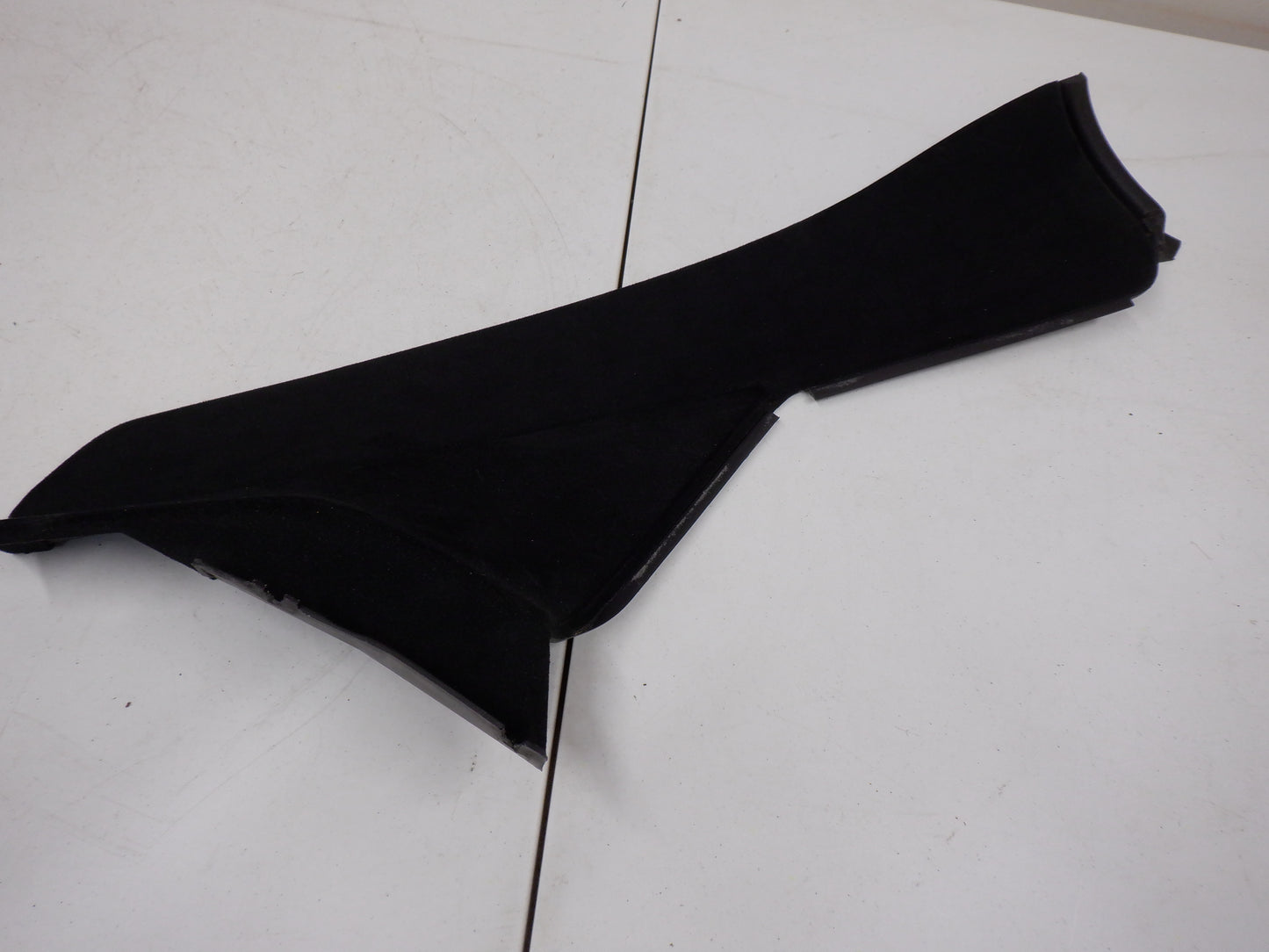 2004-2006 Pontiac GTO Suede Console Side Trims LH 92156764 OEM - Day's Parts Yard