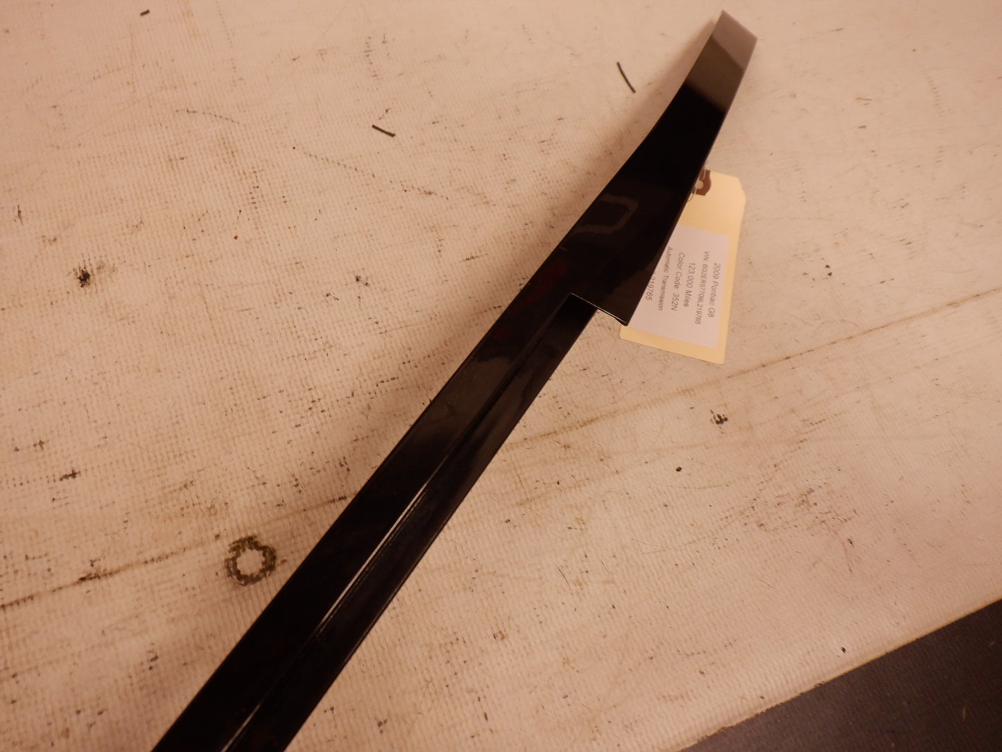 2009 Pontiac G8 LH Driver Side Door Trim Molding OEM - Day's Parts Yard