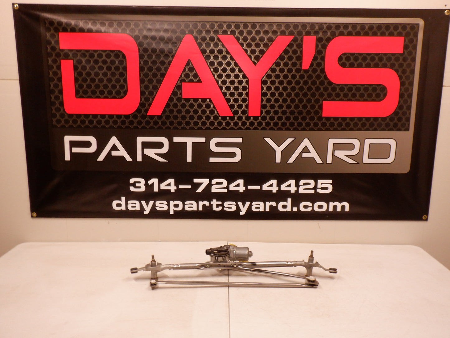 2017 Chevy Camaro Wiper Motor and Linkage 84498919 OEM - Day's Parts Yard