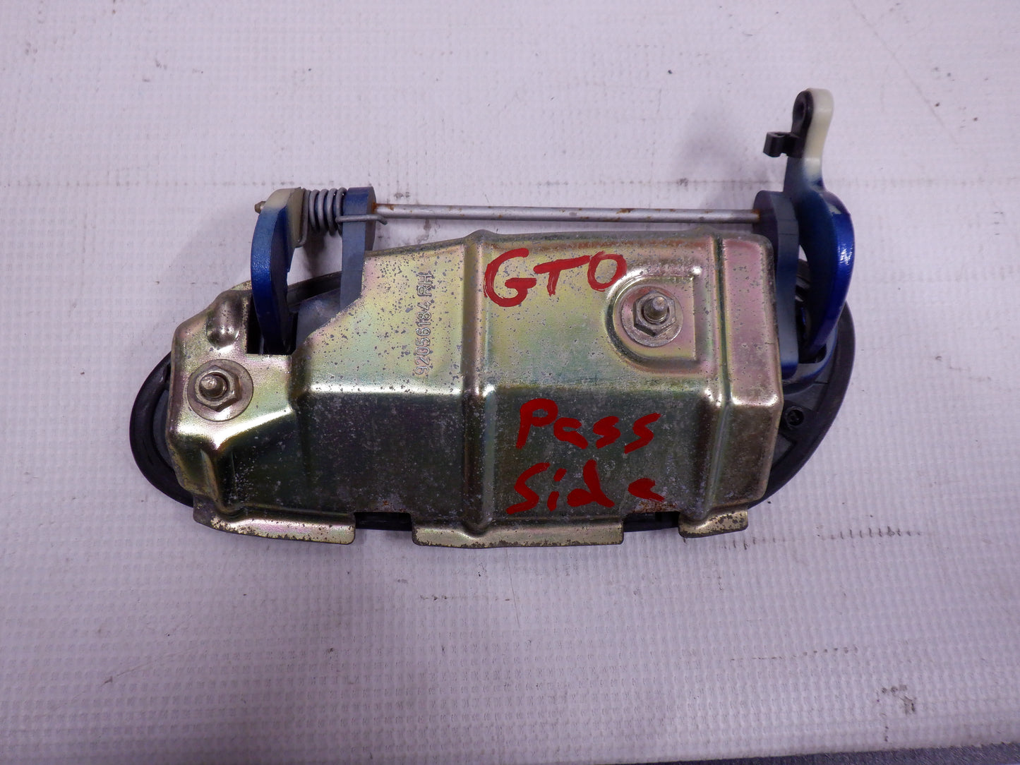 2005 Pontiac GTO RH Passenger Door Handle Blue 92056184 OEM - Day's Parts Yard