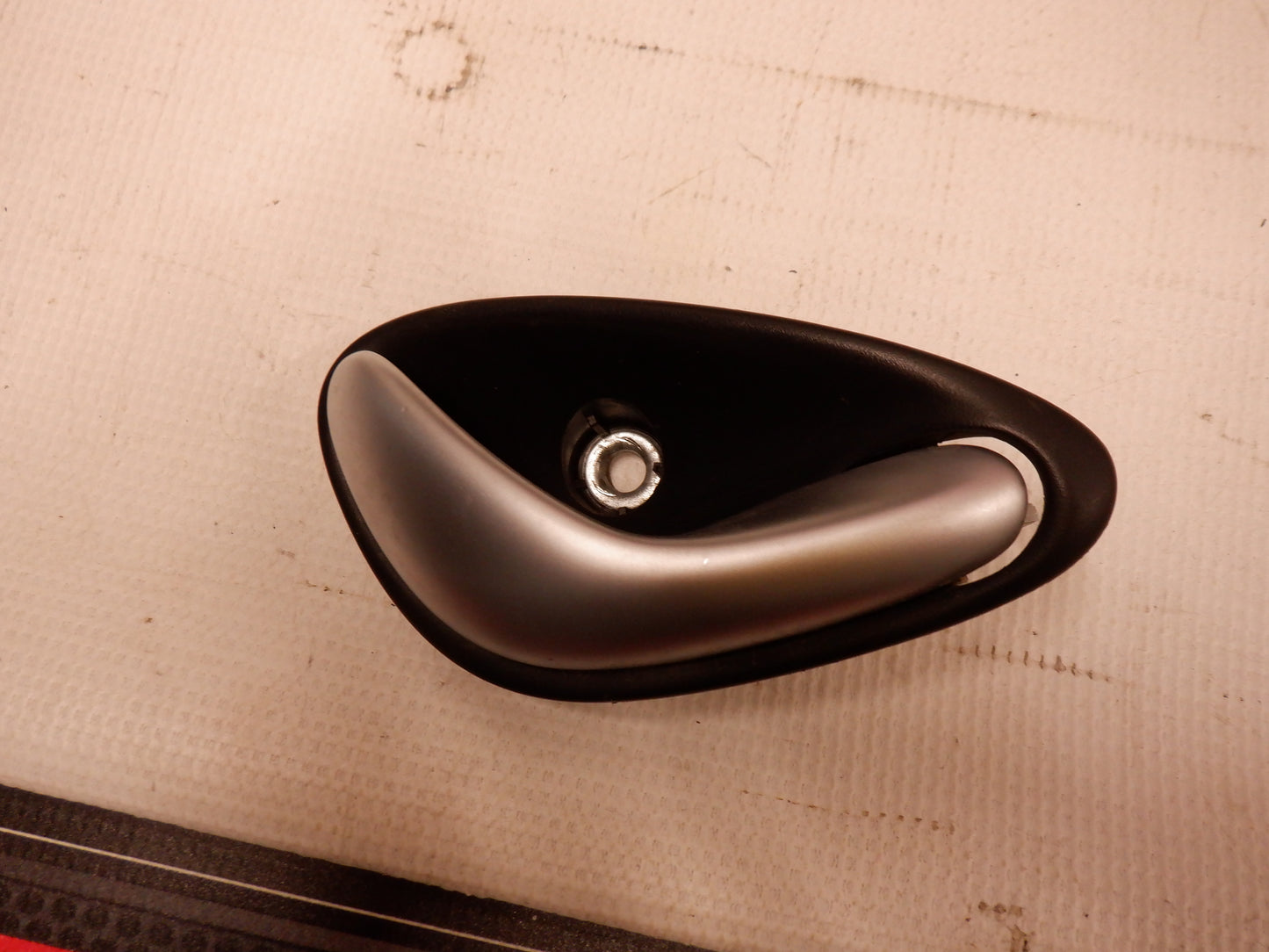 2005 Pontiac GTO RH Interior Door Handle 92055320 OEM - Day's Parts Yard