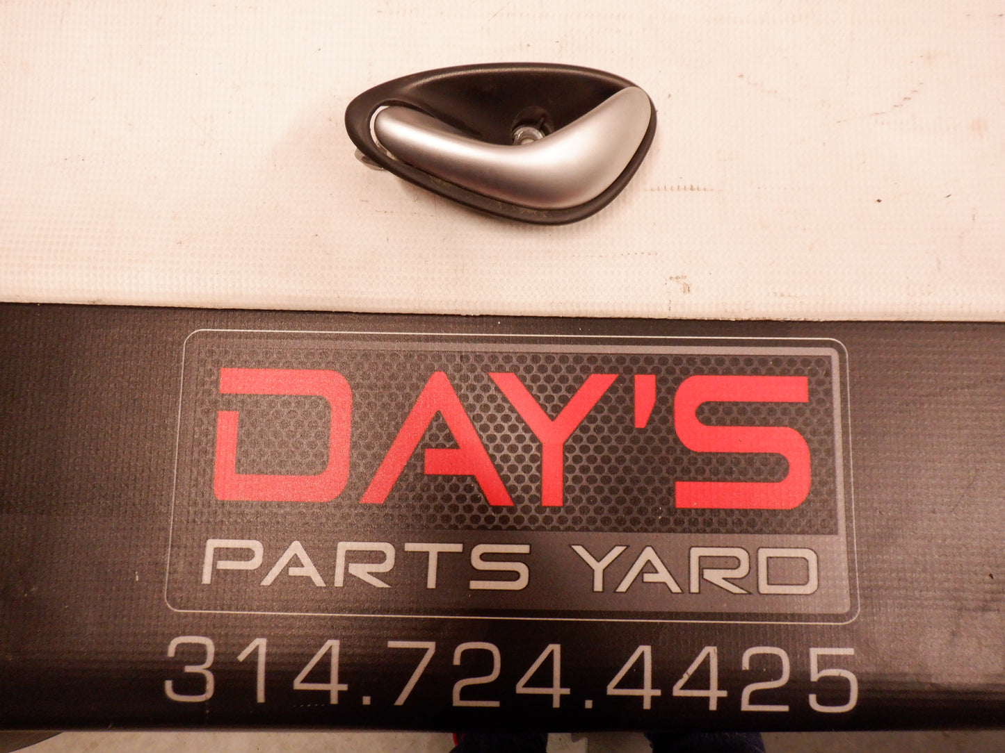 2005 Pontiac GTO LH Interior Door Handle 92055321 OEM - Day's Parts Yard
