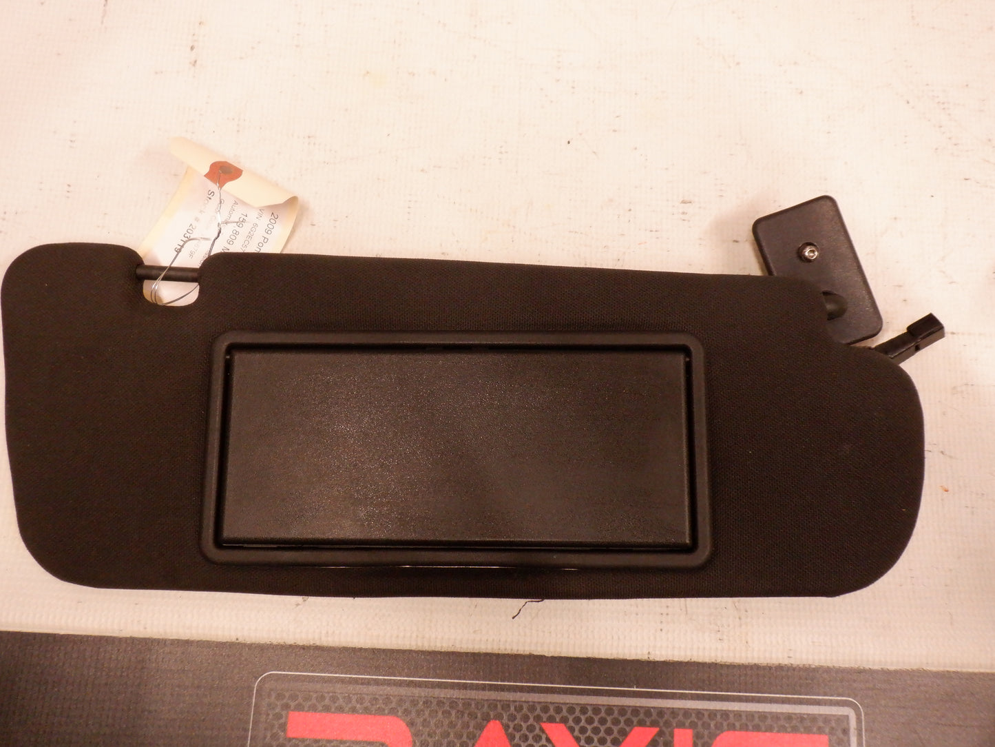 2009 Pontiac GT RH Passenger Sun Visor Sun Visor OEM - Day's Parts Yard