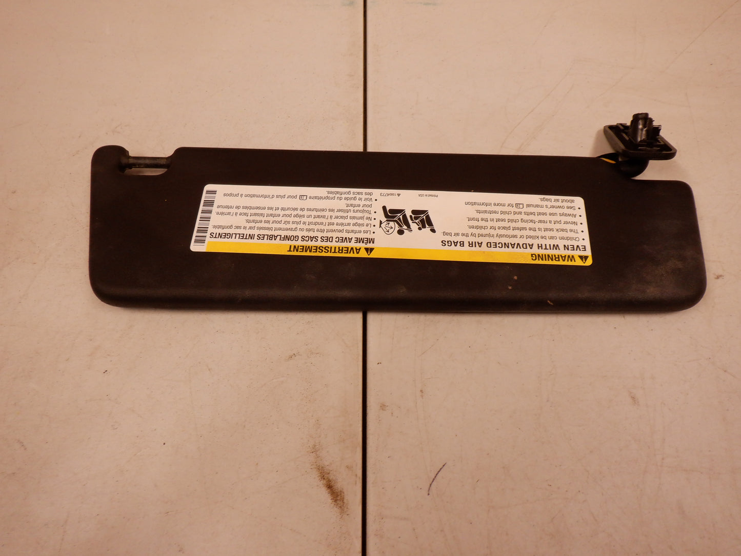2010-2014 Chevy Camaro LH Sun Visor OEM - Day's Parts Yard