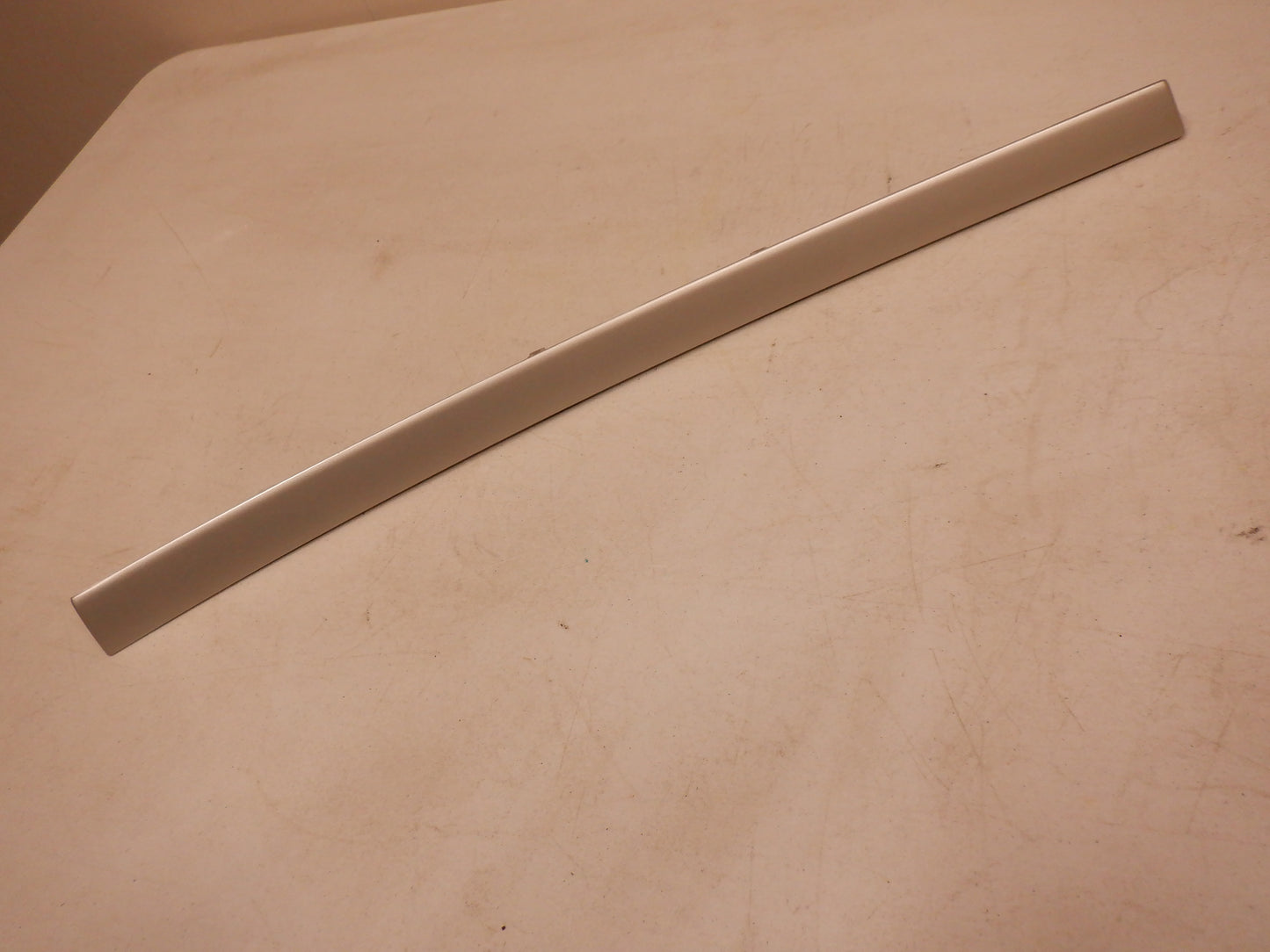 2008-2009 Pontiac G8 GT GXP RH Side Silver Dash Trim Accent 92169556 / 92204530 OEM - Day's Parts Yard