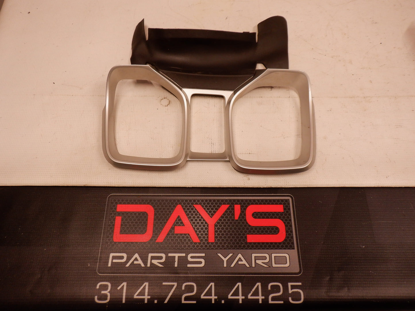 2010 Chevy Camaro SS Gauge Bezel Trim 92234805 OEM - Day's Parts Yard