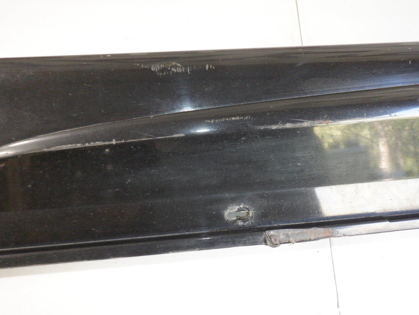 2006 Pontiac GTO LH Driver Rocker Molding 92059937 92078057 Black OEM - Day's Parts Yard