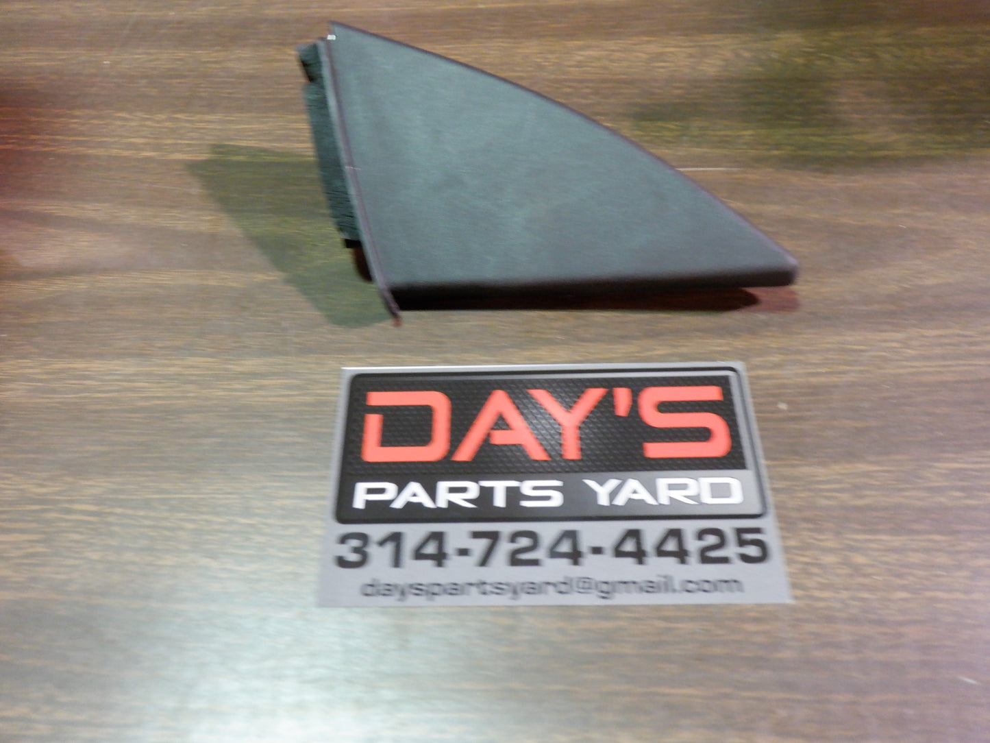 2014 Cadillac CTS-V Coupe Interior Mirror Bolt Cover RH OEM - Day's Parts Yard
