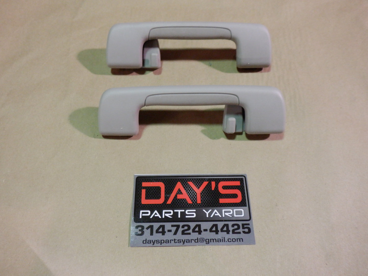 2009 Cadillac CTS-V Sedan Interior Rear RH &LH Pull Handles 654129907 OEM - Day's Parts Yard