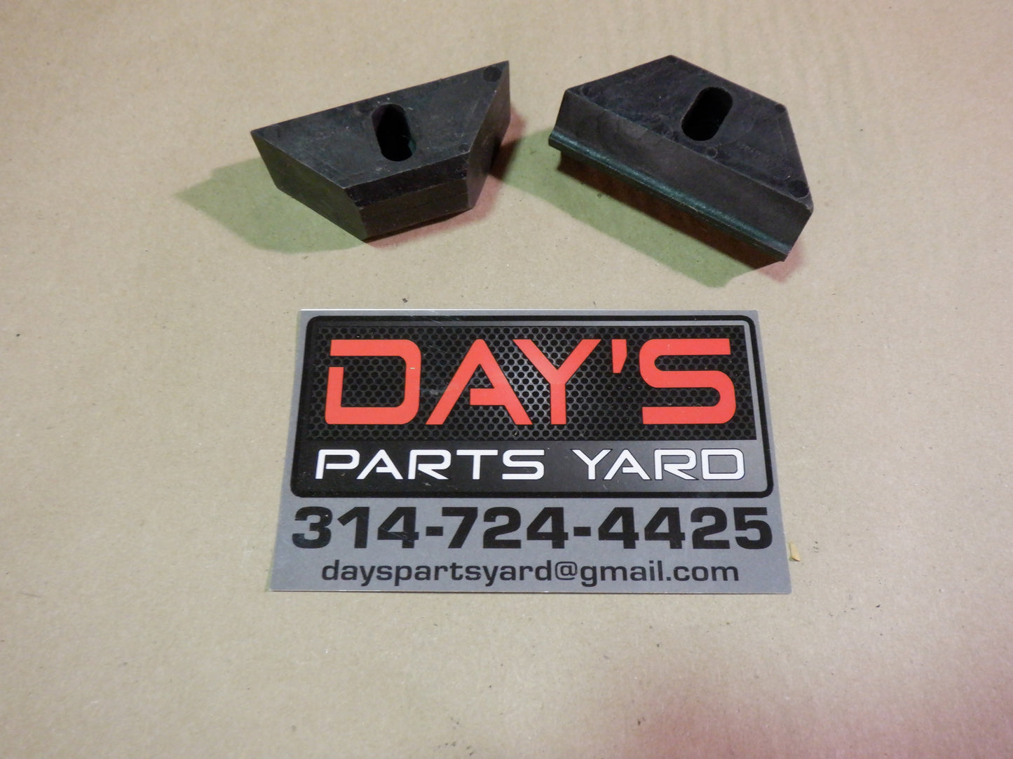 2009 Cadillac CTS-V Sedan Battery Hold Down OEM - Day's Parts Yard