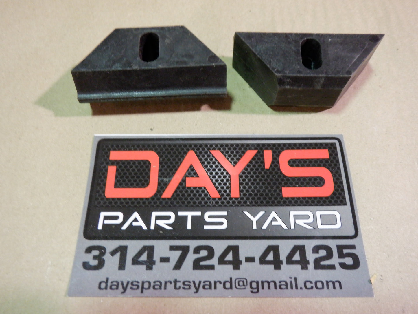 2009 Cadillac CTS-V Sedan Battery Hold Down OEM - Day's Parts Yard