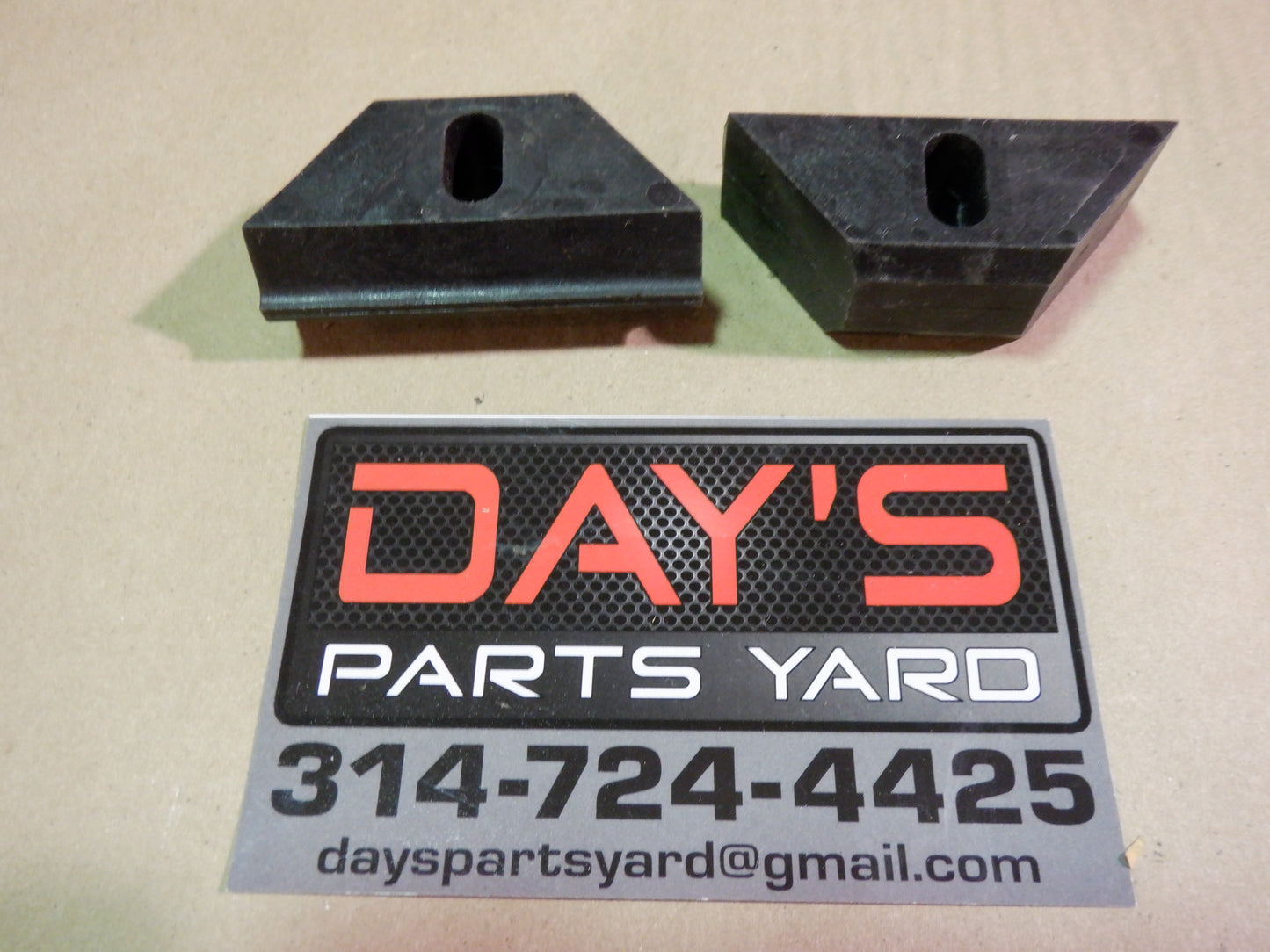 2009 Cadillac CTS-V Sedan Battery Hold Down OEM - Day's Parts Yard