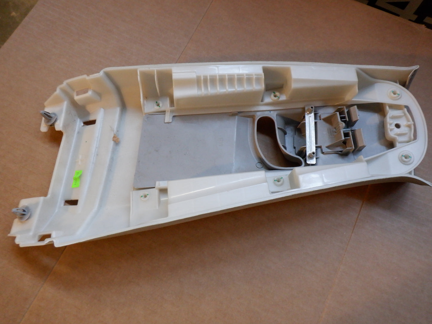 2009 Cadillac CTS-V Sedan B Pillar Upper RH 25862280 OEM - Day's Parts Yard