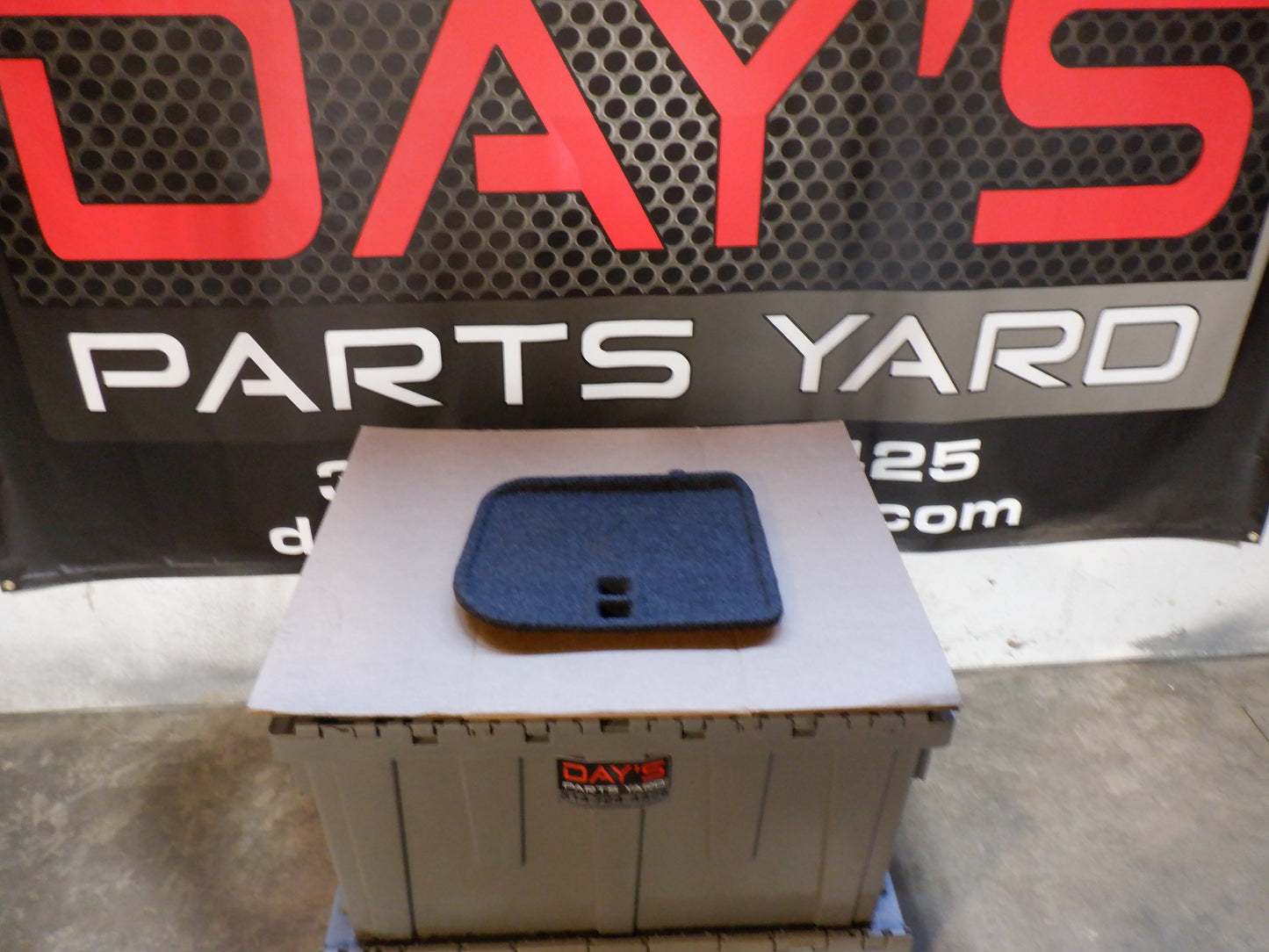 2009 Cadillac CTS-V Sedan Fuse Box Cover Interior 25971406 OEM - Day's Parts Yard