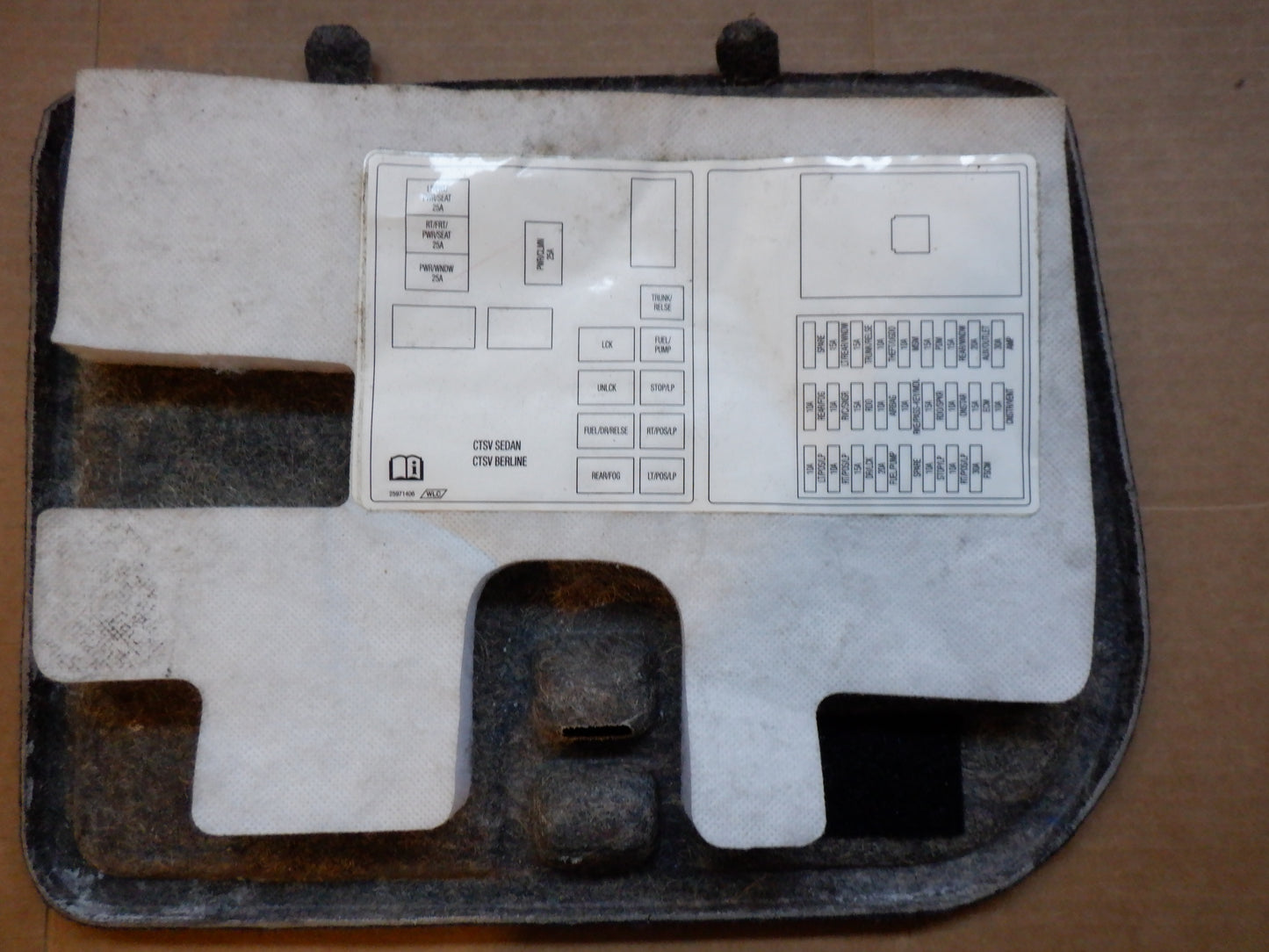 2009 Cadillac CTS-V Sedan Fuse Box Cover Interior 25971406 OEM - Day's Parts Yard