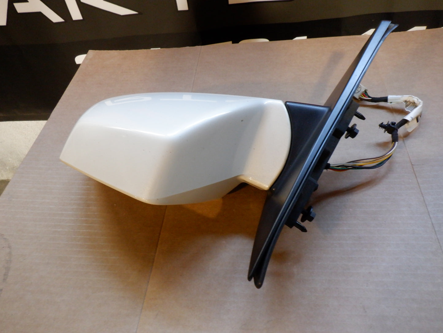 2009 Cadillac CTS-V Sedan Exterior Mirror LH 25951503 OEM - Day's Parts Yard