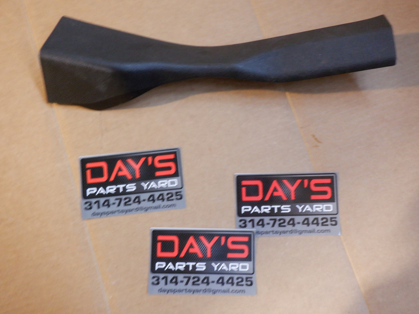 2009-2015 Cadillac CTS-V Sedan Rear Carpet Retainer OEM - Day's Parts Yard