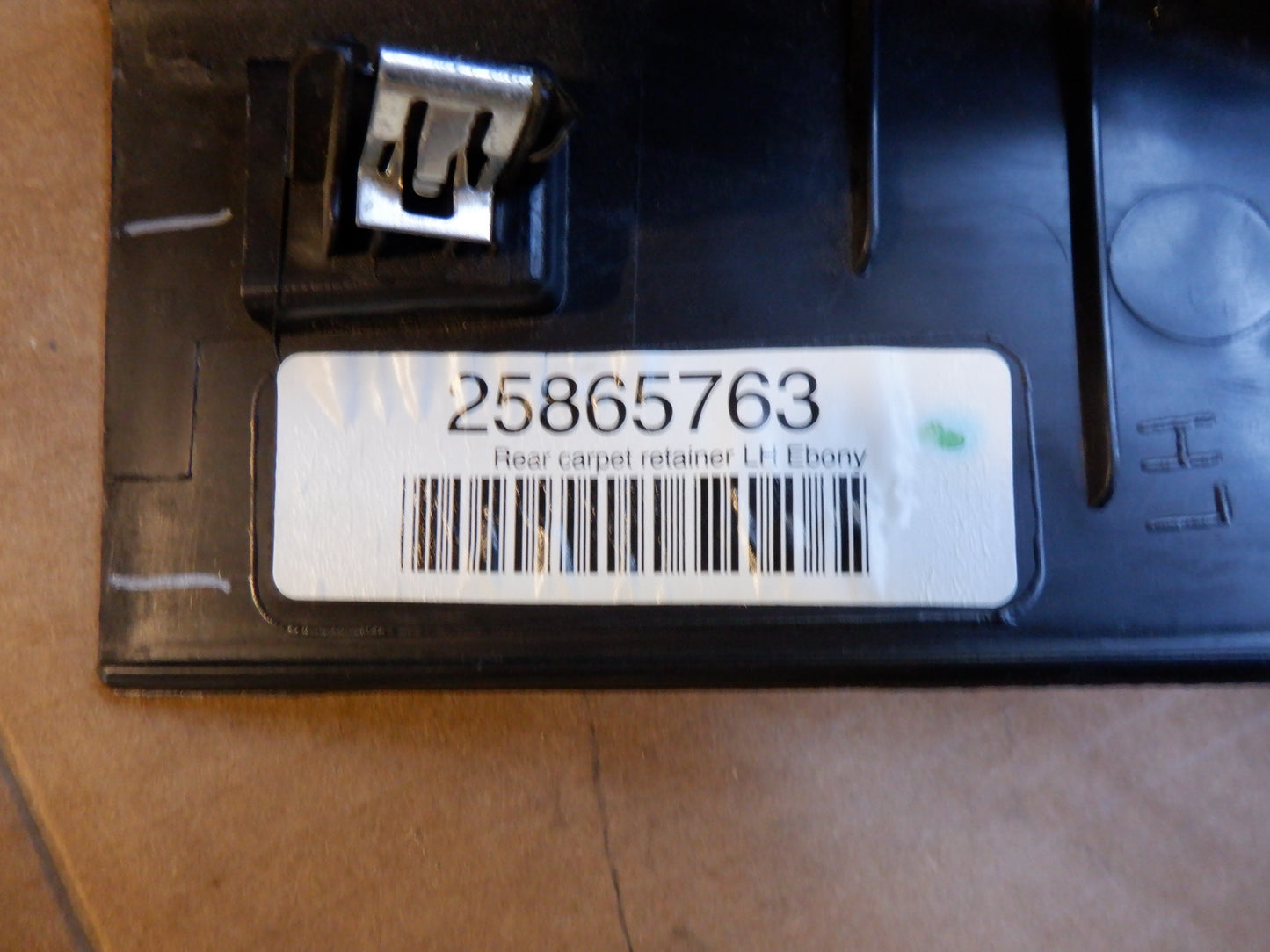 2009-2015 Cadillac CTS-V Sedan Rear Carpet Retainer OEM - Day's Parts Yard
