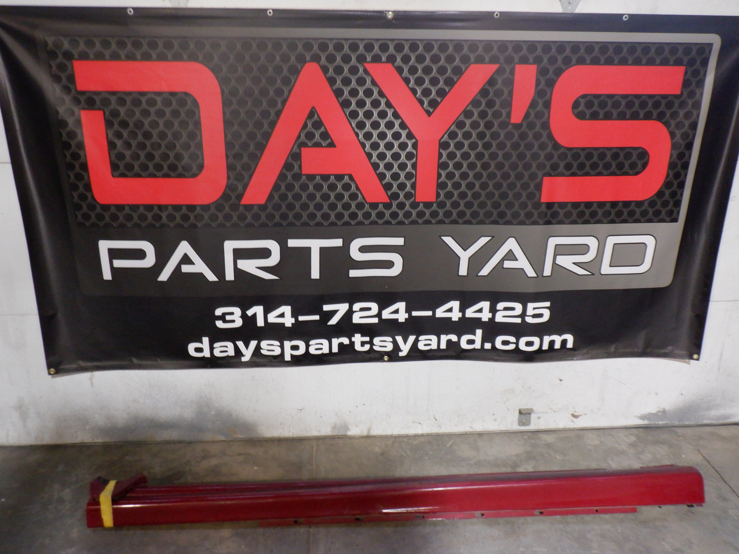2005 Pontiac GTO Rocker Panel Molding LH OEM.. - Day's Parts Yard