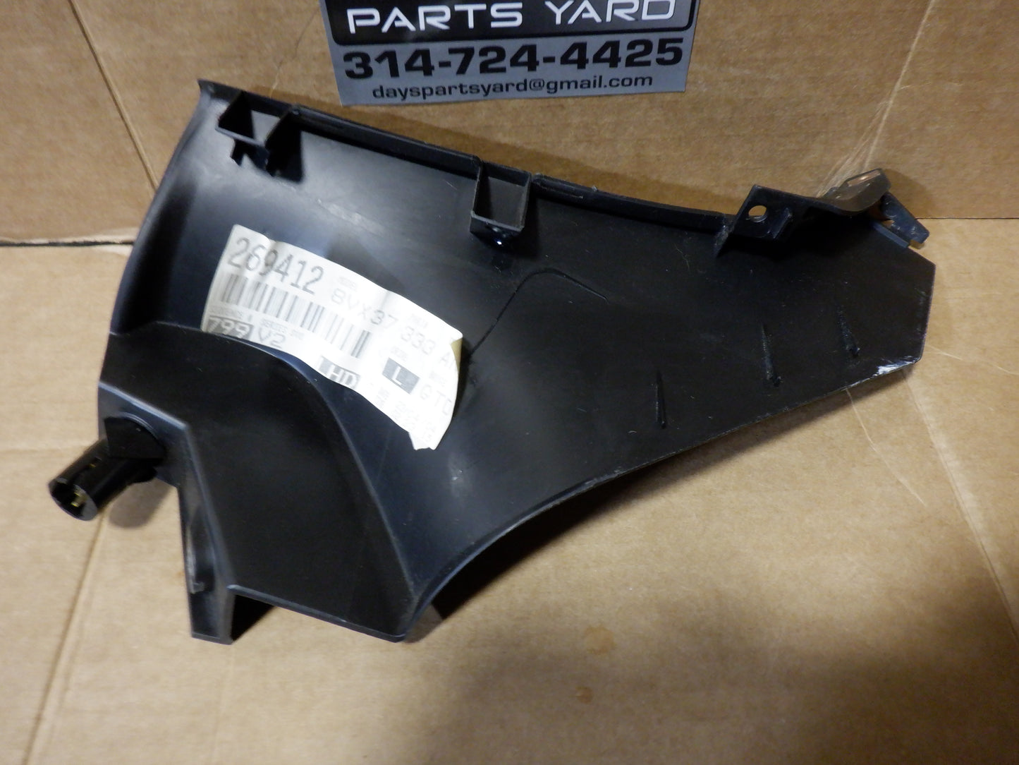 2004-06 Pontiac GTO LH Console Trim Panels 92155337 OEM.. - Day's Parts Yard