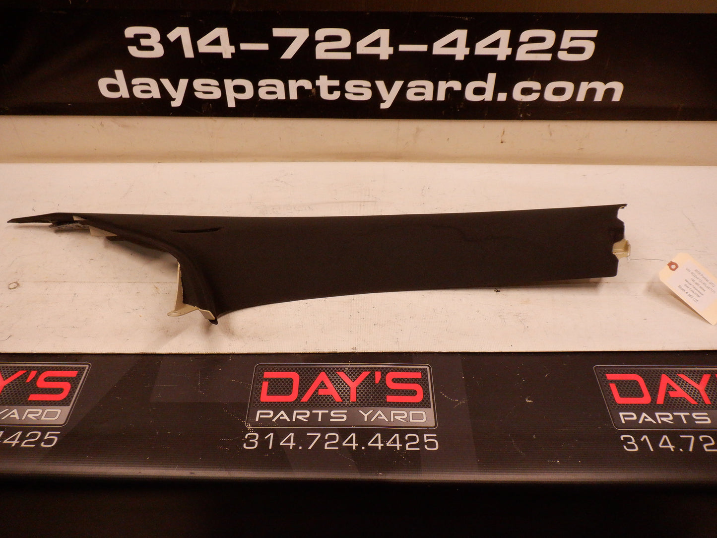 2006 Pontiac GTO LH Drivers Rear Pillar Trim Seat Belt Cover 92089331 OEM - Day's Parts Yard