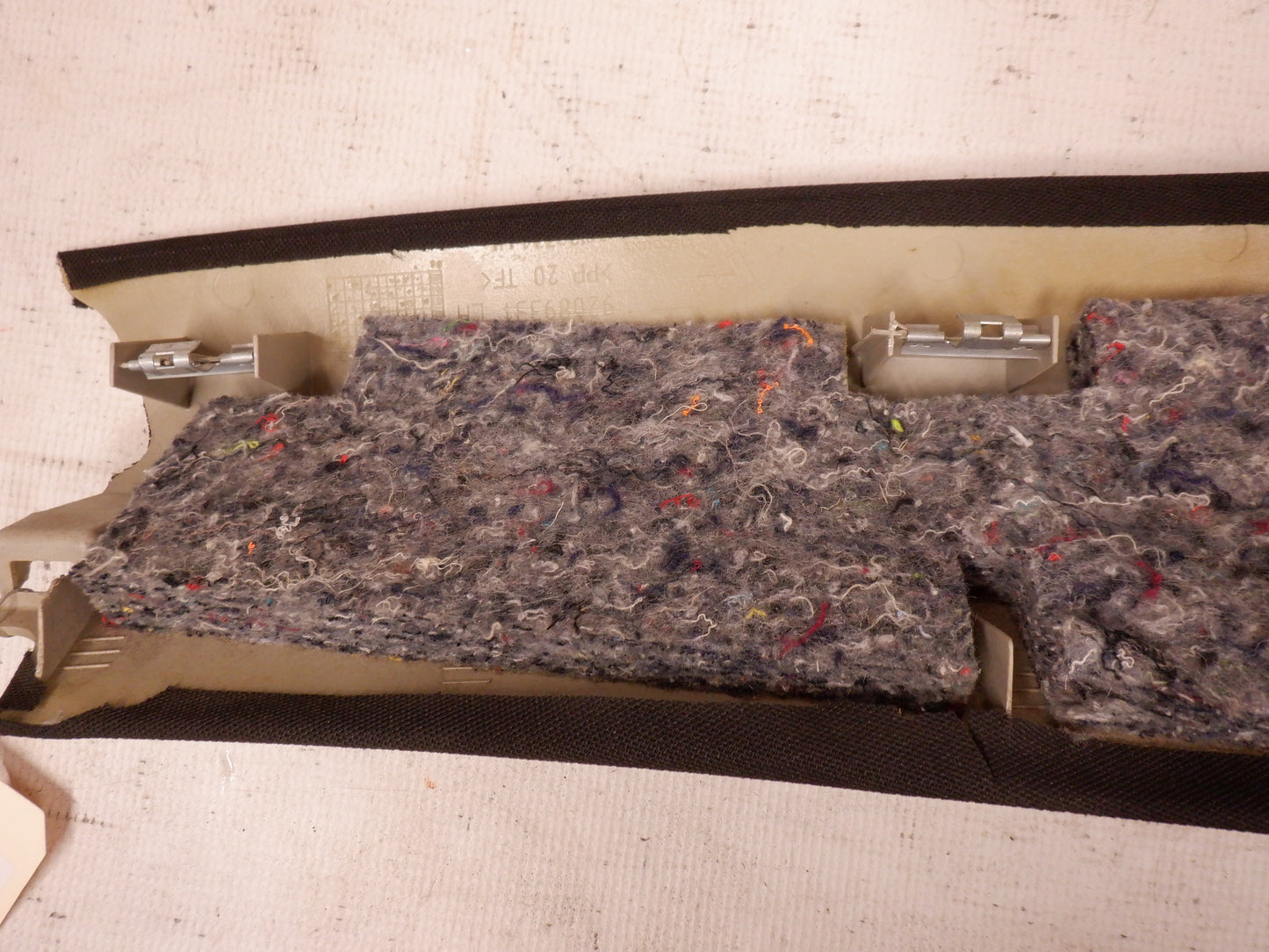 2006 Pontiac GTO LH Drivers Rear Pillar Trim Seat Belt Cover 92089331 OEM - Day's Parts Yard