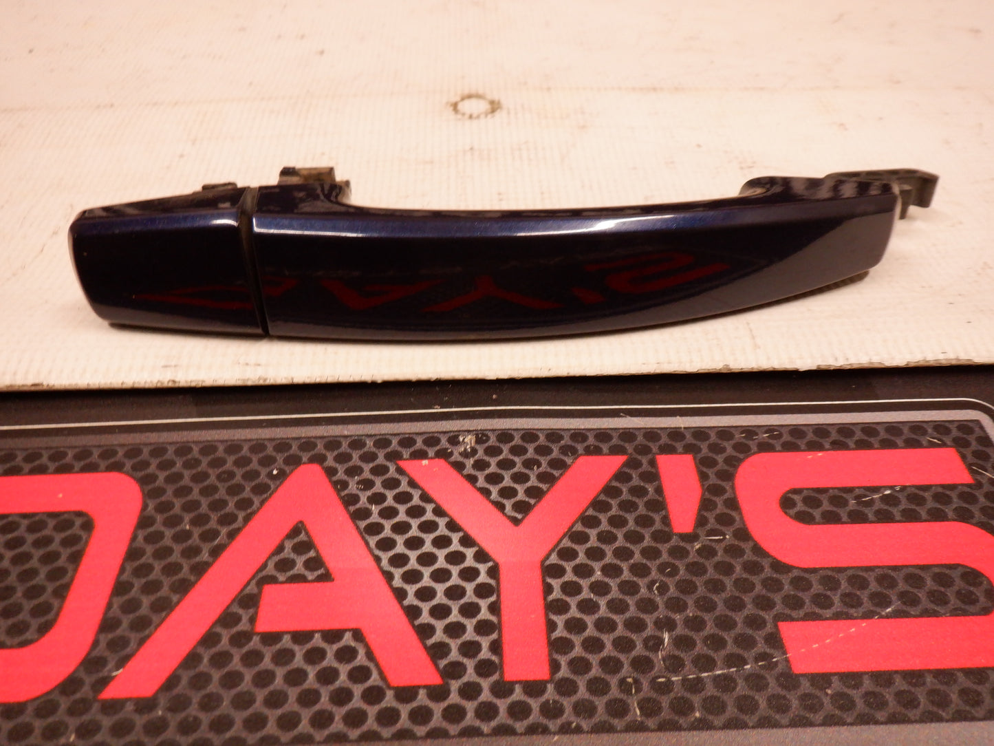 2011 Chevy Camaro SS RH Exterior Door Handle OEM - Day's Parts Yard