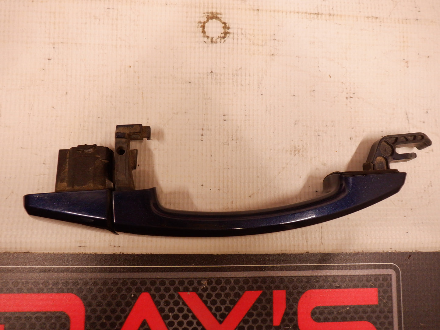 2011 Chevy Camaro SS RH Exterior Door Handle OEM - Day's Parts Yard