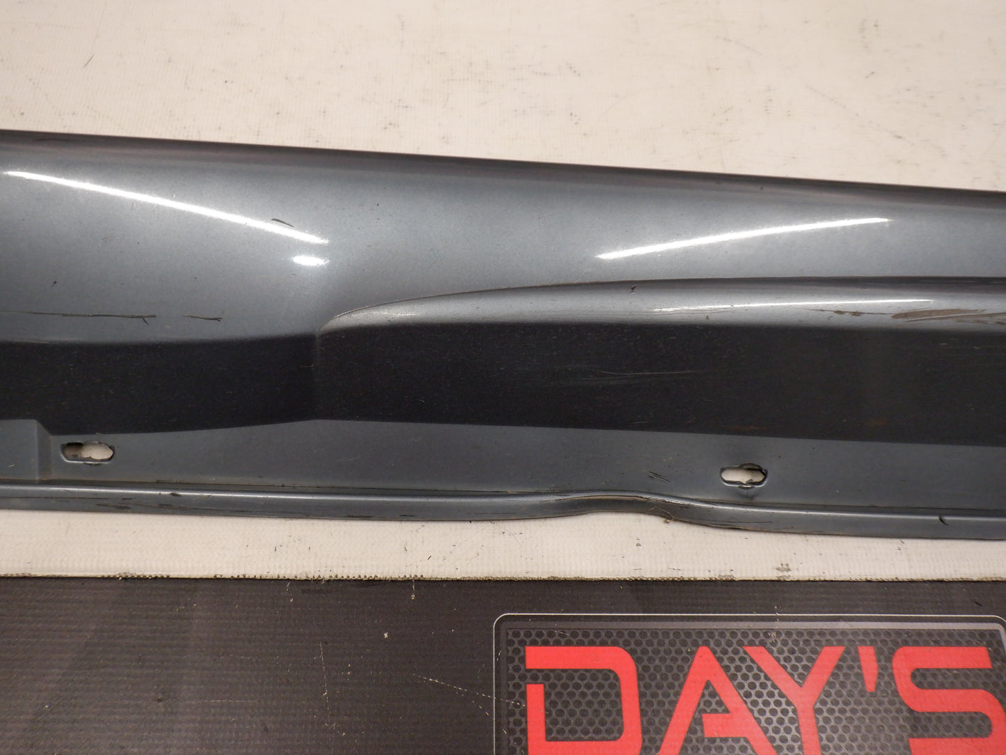 2006 Pontiac GTO LH Rocker Panel Molding Trim 92059937 92078057 OEM - Day's Parts Yard