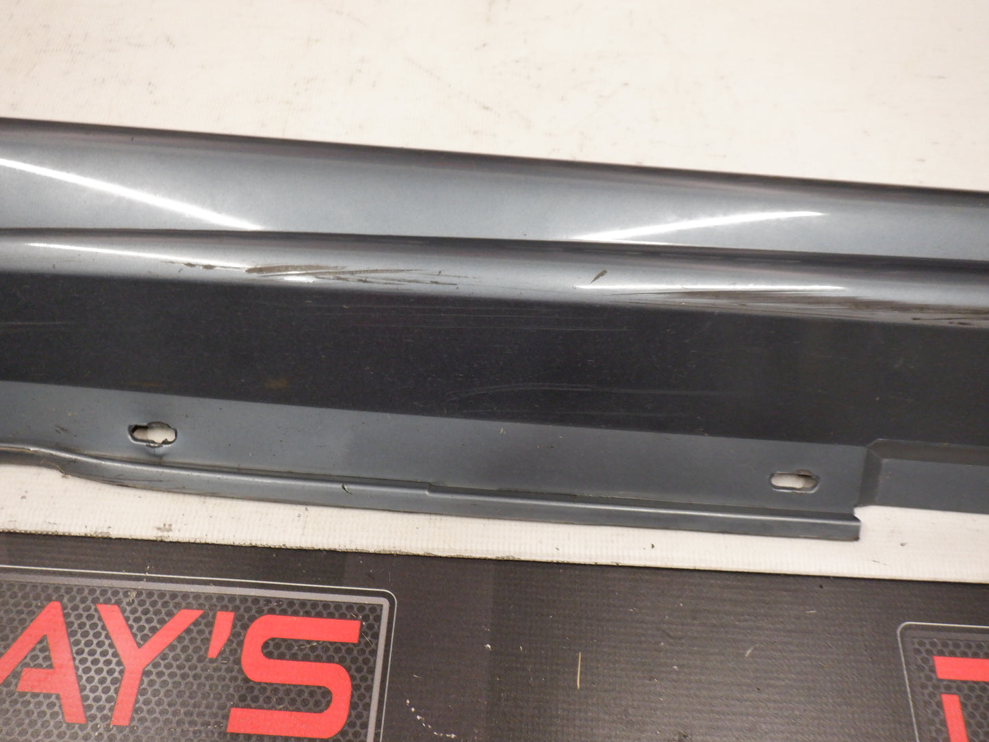 2006 Pontiac GTO LH Rocker Panel Molding Trim 92059937 92078057 OEM - Day's Parts Yard
