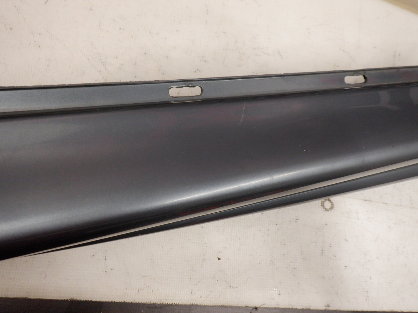 2006 Pontiac GTO LH Rocker Panel Molding Trim 92059937 92078057 OEM - Day's Parts Yard