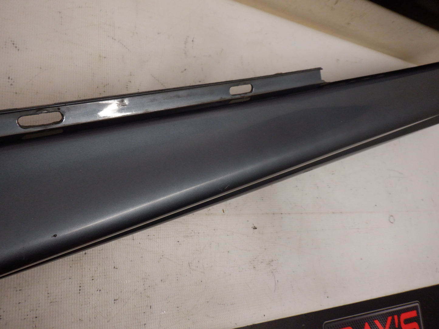 2006 Pontiac GTO LH Rocker Panel Molding Trim 92059937 92078057 OEM - Day's Parts Yard