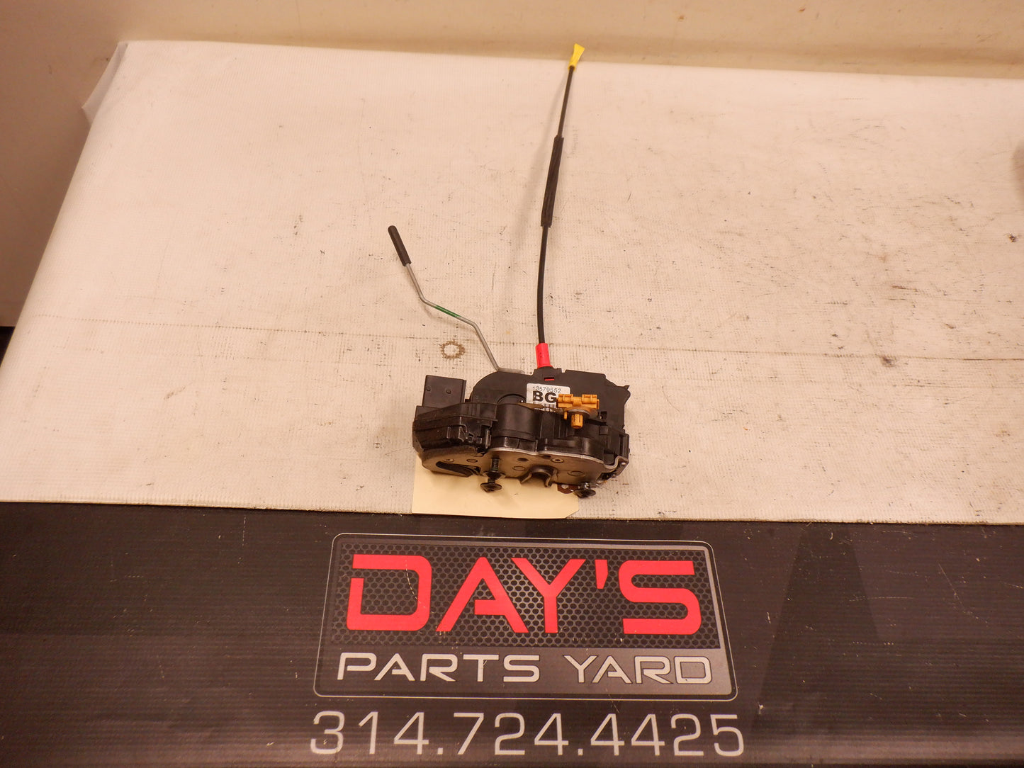 2014 Chevy SS Sedan RH Passenger Rear Door Lock Latch Actuator 13579552 OEM - Day's Parts Yard