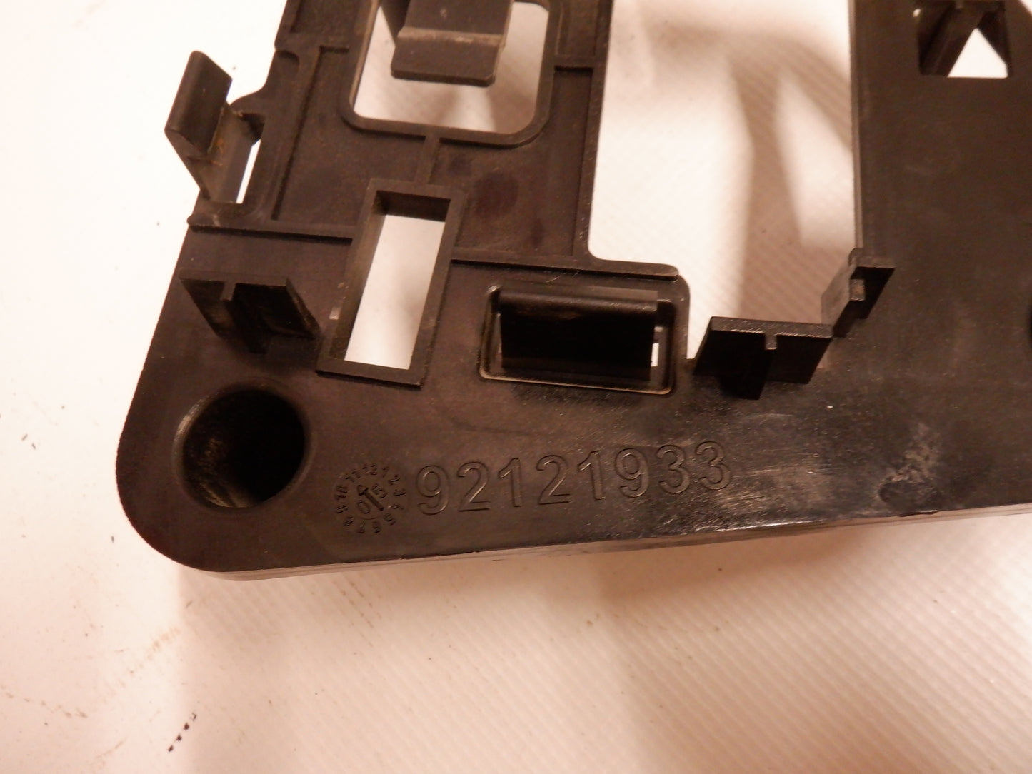 2004-2006 Pontiac GTO Transmission Control Mod Bracket OEM - Day's Parts Yard