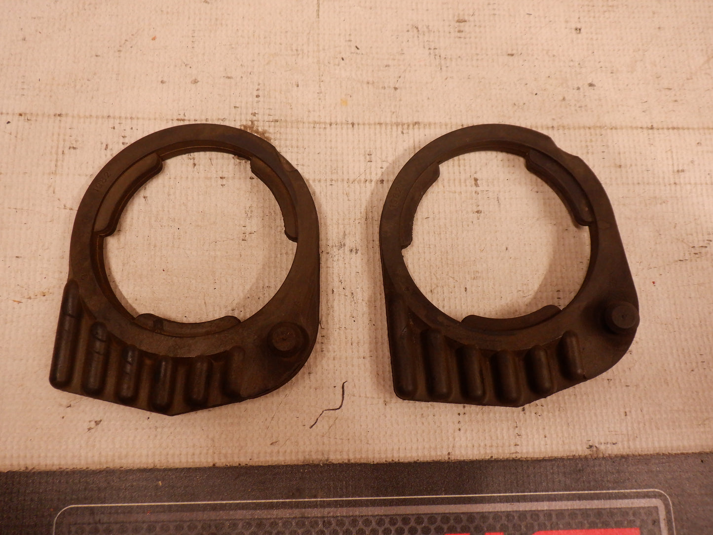 2015 Chevy SS Sedan Rear Cradle Rubber Isolators OEM - Day's Parts Yard