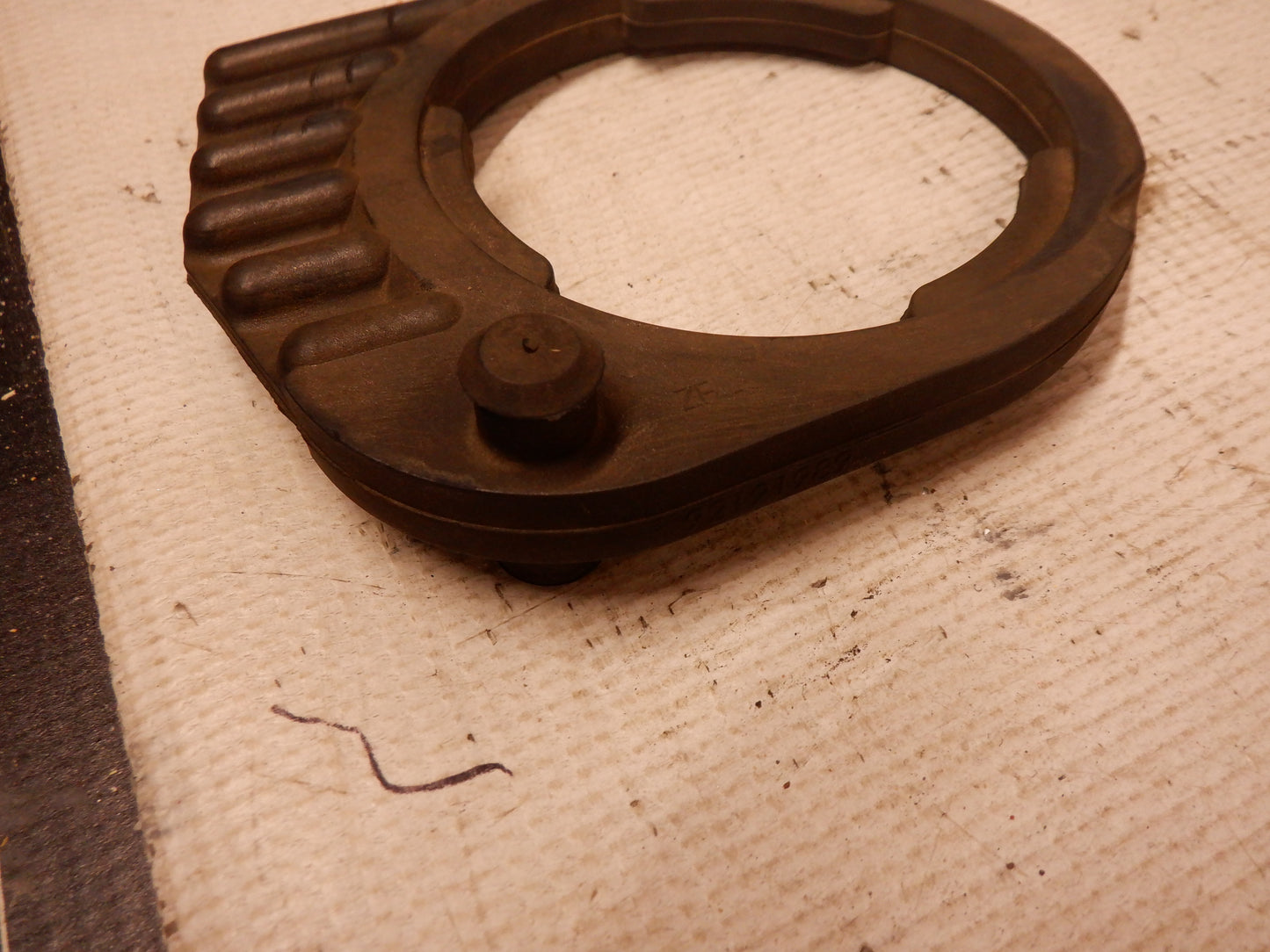 2015 Chevy SS Sedan Rear Cradle Rubber Isolators OEM - Day's Parts Yard