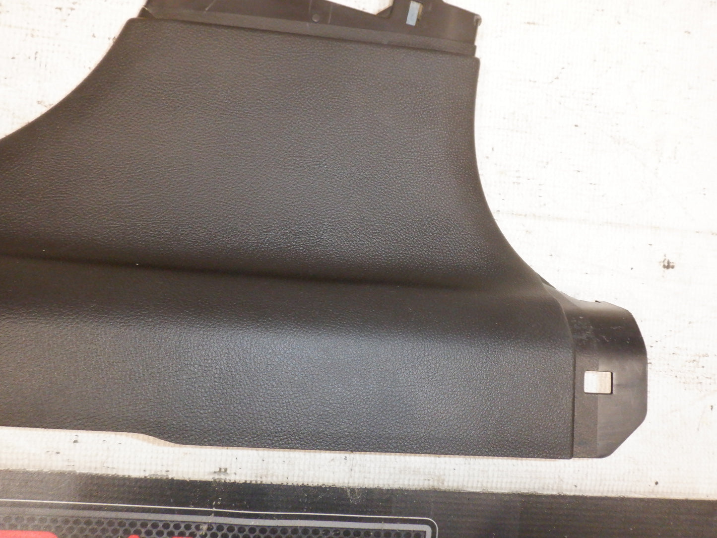 2015 Chevy SS Sedan RH Passenger Carpet Retainer 92259553 92264426 OEM - Day's Parts Yard