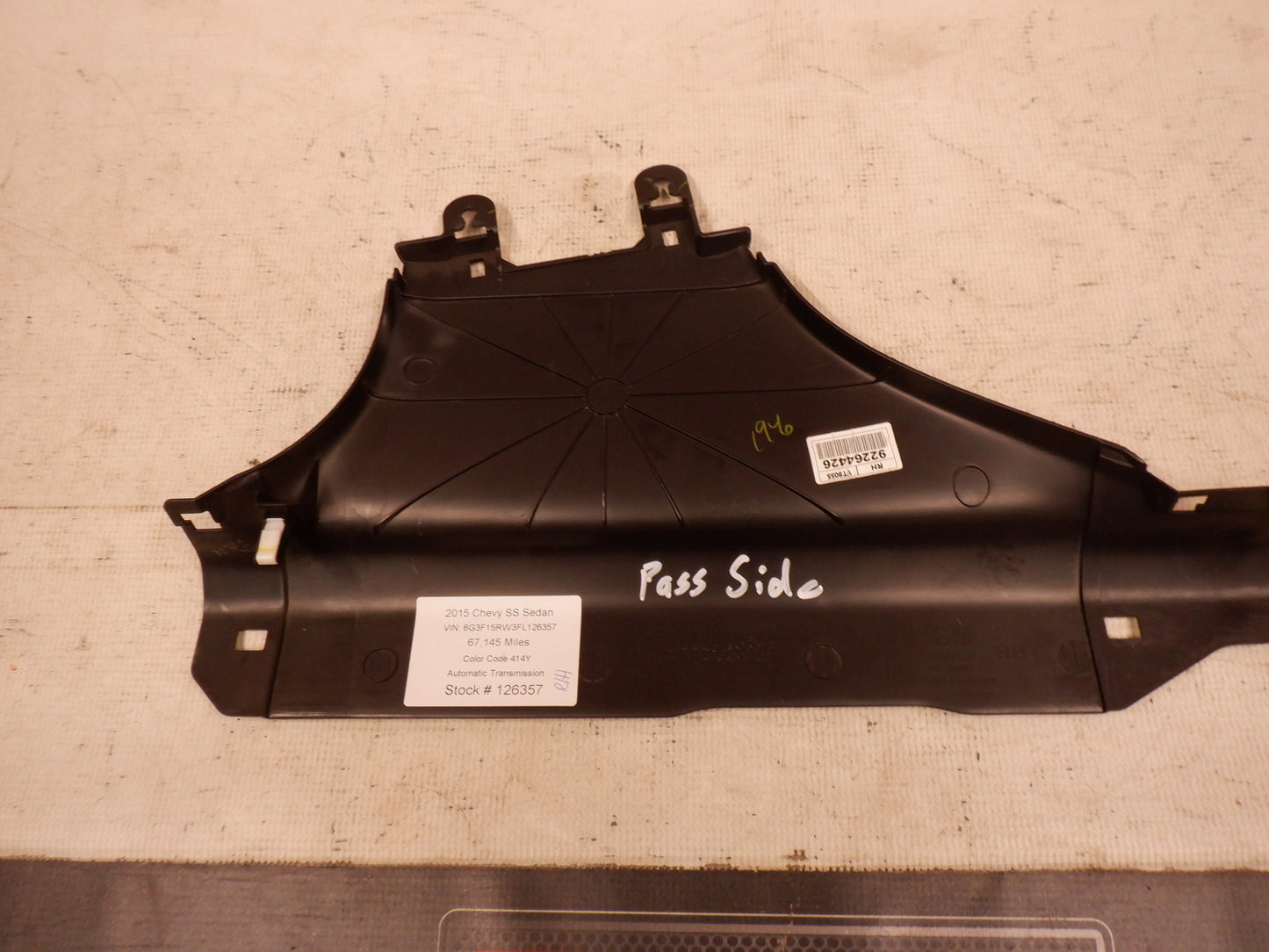 2015 Chevy SS Sedan RH Passenger Carpet Retainer 92259553 92264426 OEM - Day's Parts Yard