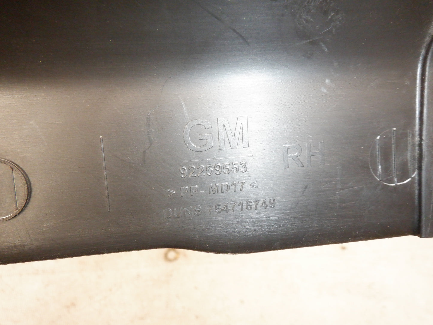 2015 Chevy SS Sedan RH Passenger Carpet Retainer 92259553 92264426 OEM - Day's Parts Yard