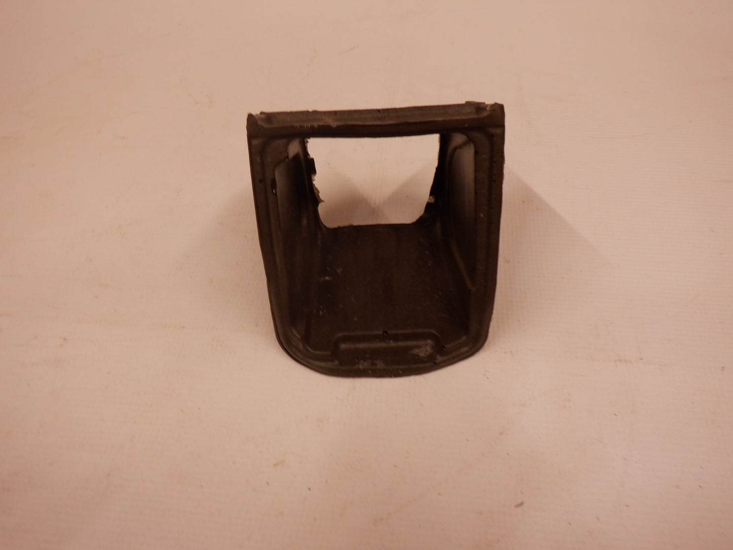 2009 Pontiac G8 Seatbelt Trim 92171129 OEM - Day's Parts Yard