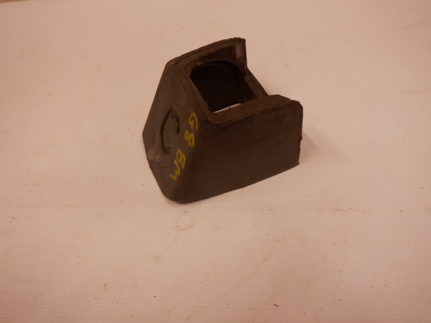 2009 Pontiac G8 Seatbelt Trim 92171129 OEM - Day's Parts Yard