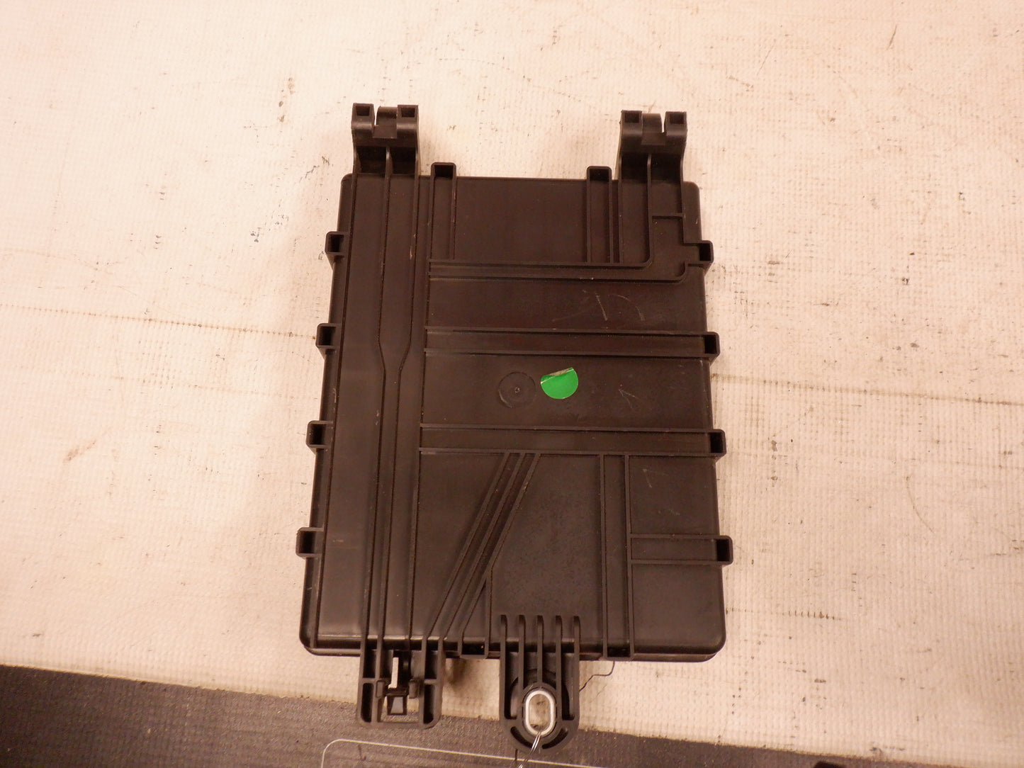 2015 Chevy SS Sedan Rear Fuse Box Relay Panel 92276935 OEM - Day's Parts Yard