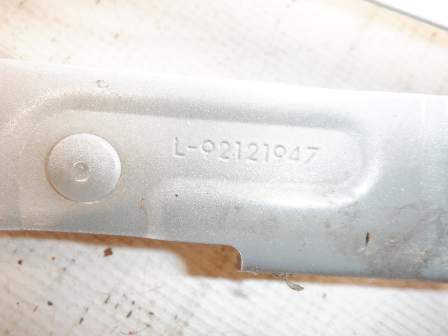 2009 Pontiac G8 GT Trunk Hinges LH & RH 92121943 9212947 OEM - Day's Parts Yard