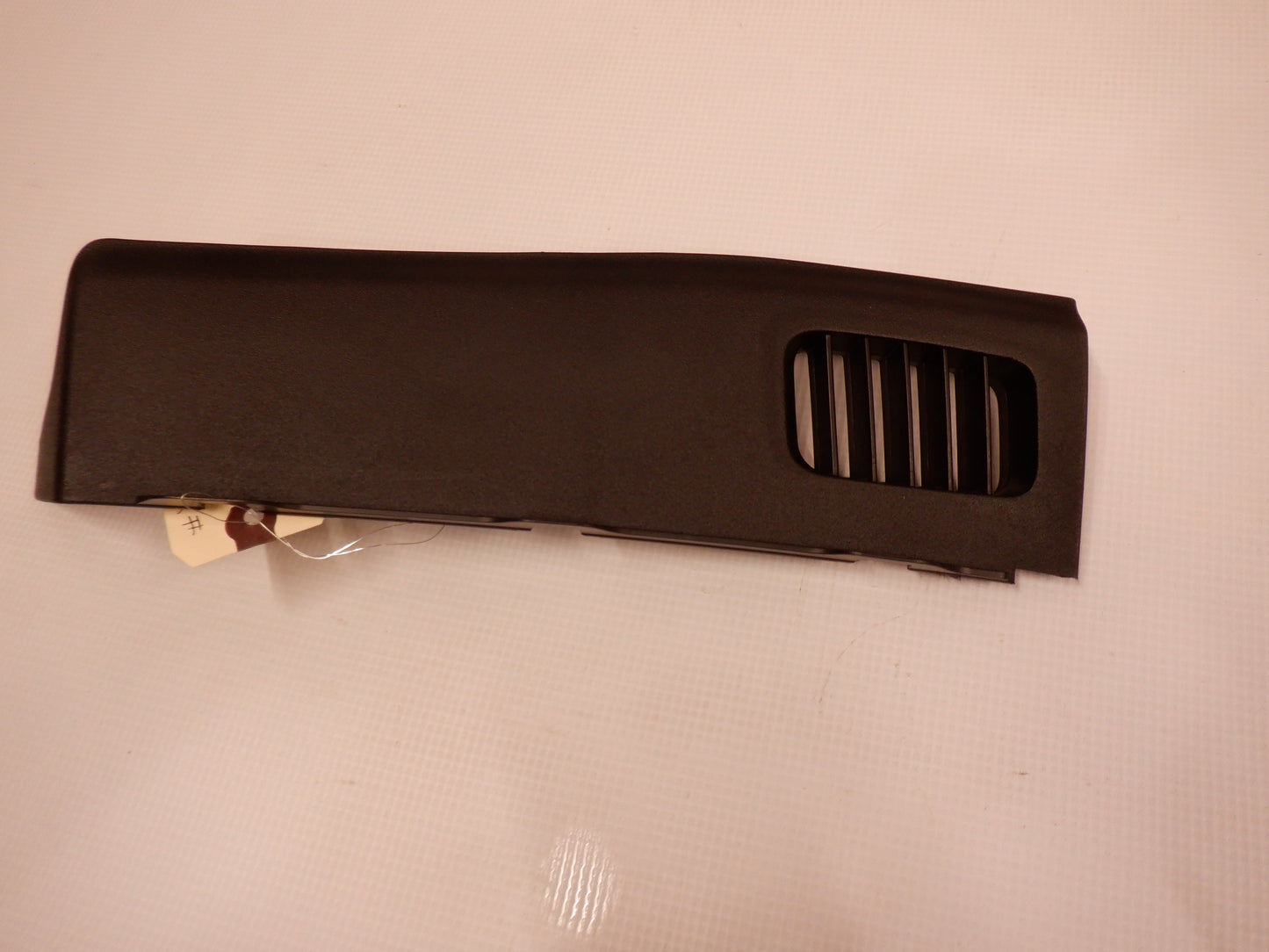 2008-2009 Pontiac G8 Dash End Cap Vent Trim 92221870 OEM - Day's Parts Yard