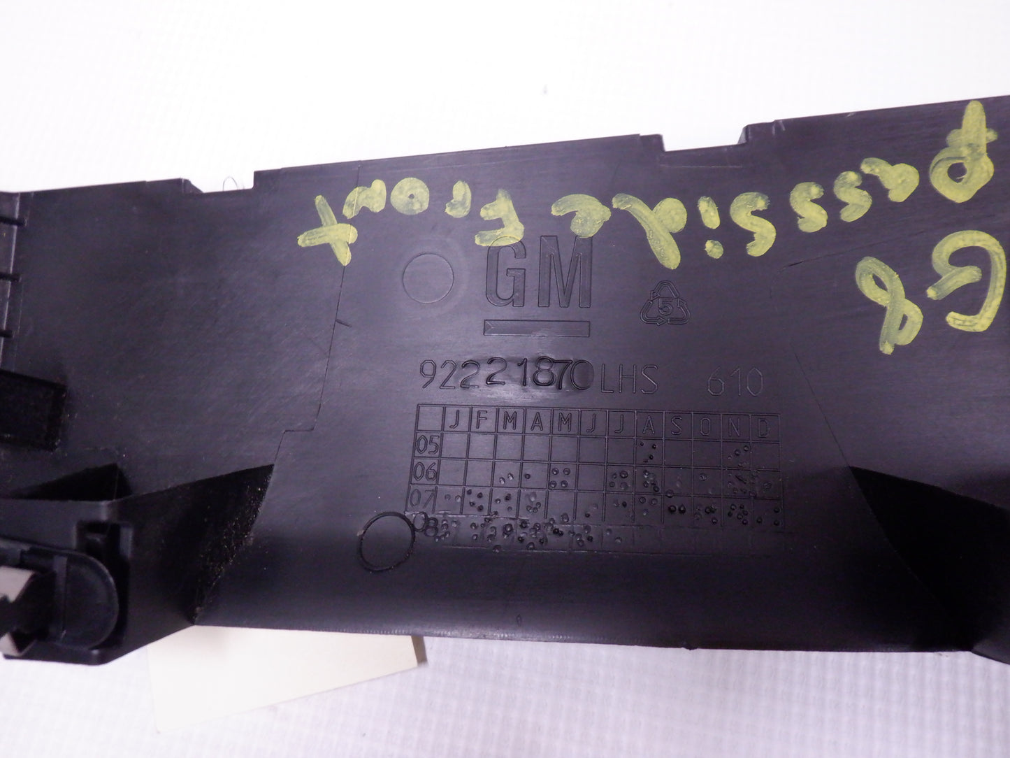 2008-2009 Pontiac G8 Dash End Cap Vent Trim 92221870 OEM - Day's Parts Yard