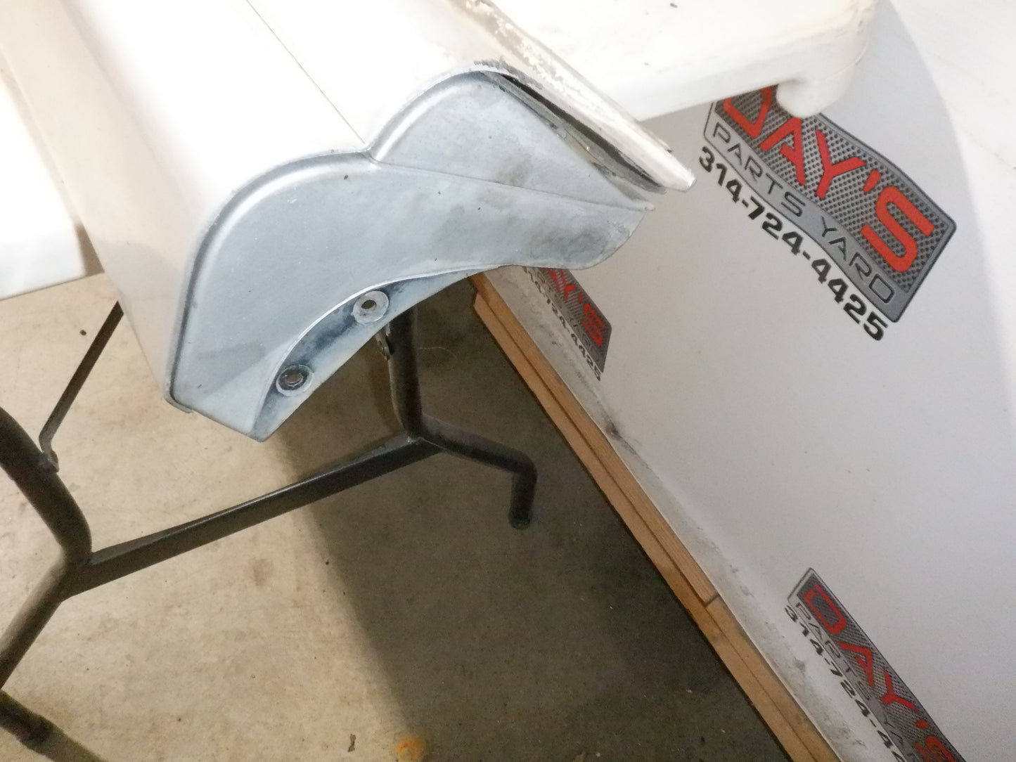 2005 Pontiac GTO RH Passenger Rocker Molding Panel 92059936 92078056 OEM - Day's Parts Yard