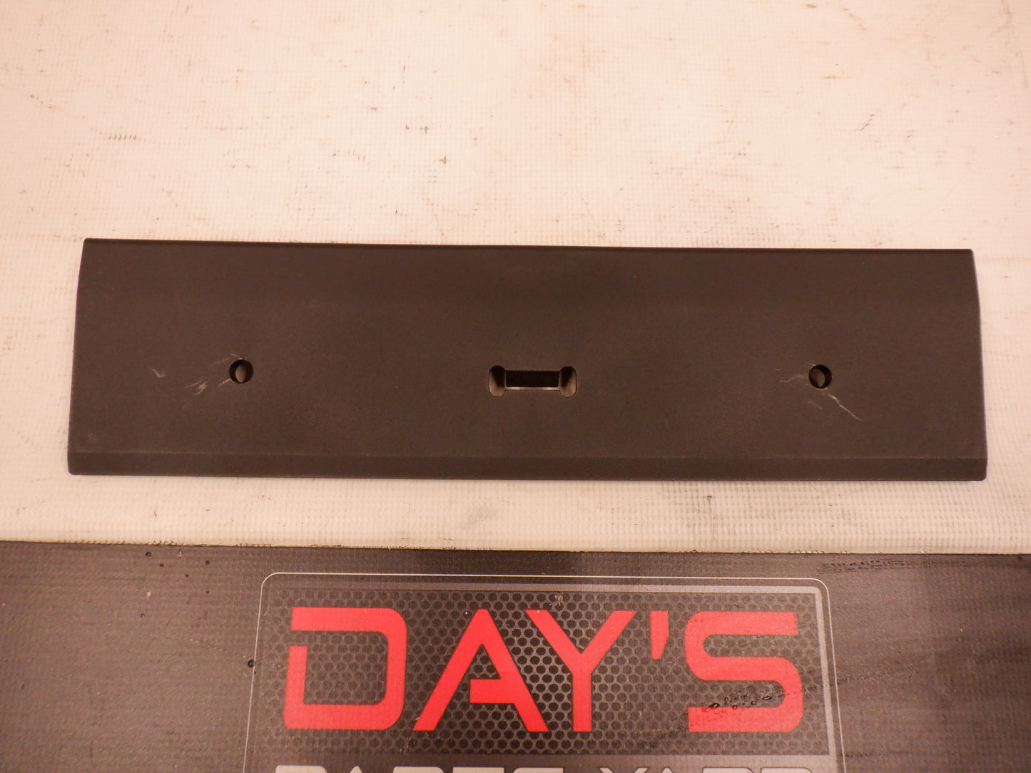 2009 Pontiac G8 GT Center Seat Cover Trim 92161181 OEM - Day's Parts Yard